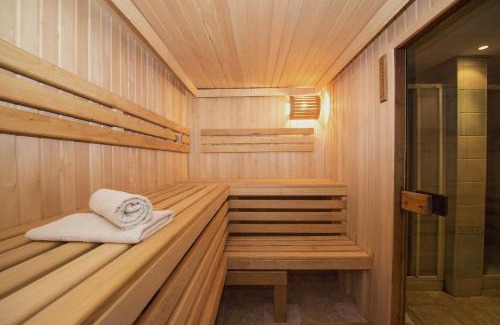Kucukcekmece Hotel | Relax at Seyithan Palace Spa Hotel with Oceanfront Views
