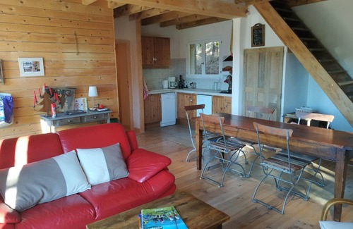 Seyne Ski Chalet | Chalet in Seyne Les Alpes: Family-Friendly with Lake Views