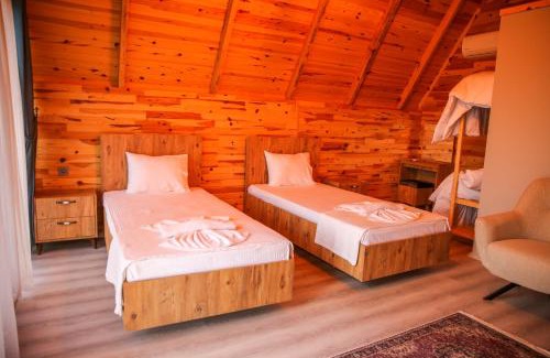Kumluca Hotel | Relax at Seyr-i Mavi Bungalow with Pool and Hot Tub