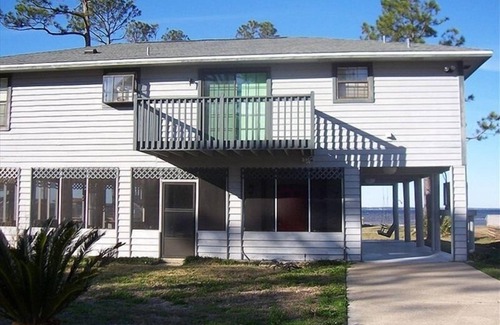 Innerarity Grants House | Beach House Retreat on Perdido Bay with Private Pier