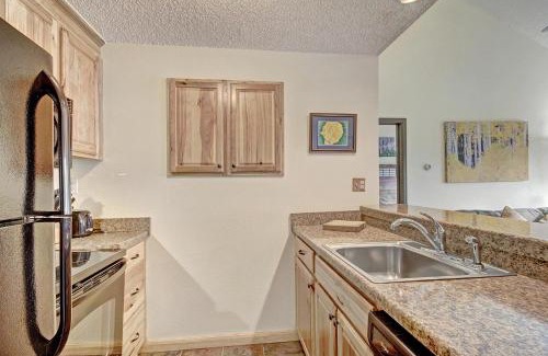 East Village at Copper Apartment | Cozy Sf204 Snowflake Condo: Pet-Friendly & Family Approved