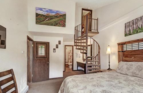 East Village at Copper Apartment | Cozy Sf204 Snowflake Condo: Pet-Friendly & Family Approved