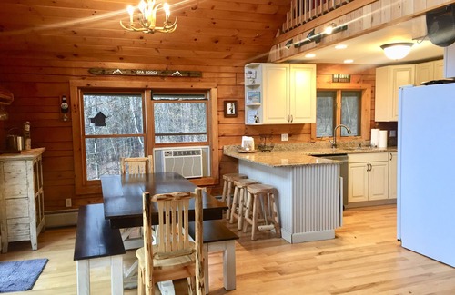 Charlemont Cabin | Cozy Sfa Lodge Log Cabin: Spa, Hot Tub & Kids Friendly