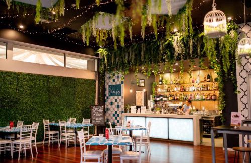 Modbury Hotel | Elegant Sfera's Park Suites & Convention Centre Await You