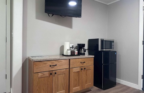 Indian River House | SG King Room # 7A Sum