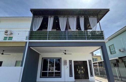Brunei-Muara House | Family-Friendly Retreat at Sg Tampoi Homestay