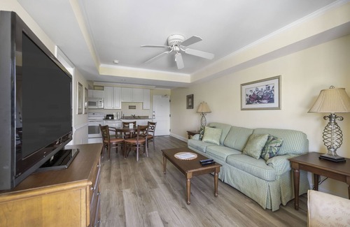 North Litchfield Beach Condo | Relaxing SH 307 Litchfield: Water Park, Ocean View & Balcony