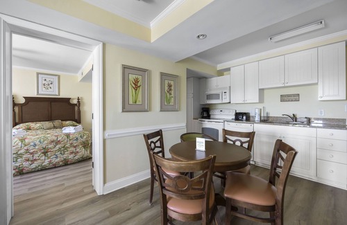 North Litchfield Beach Condo | Relaxing SH 307 Litchfield: Water Park, Ocean View & Balcony
