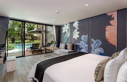 Khuekkhak Resort | Relaxing La Flora Pool Access with Seaside Jacuzzi Retreat