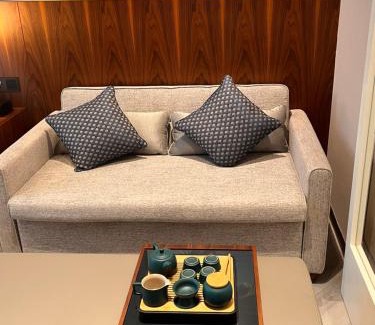 Houjie Hotel | Discover Sha Zhi Ye Serviced Apartment Near Houjie Wanda Plaza