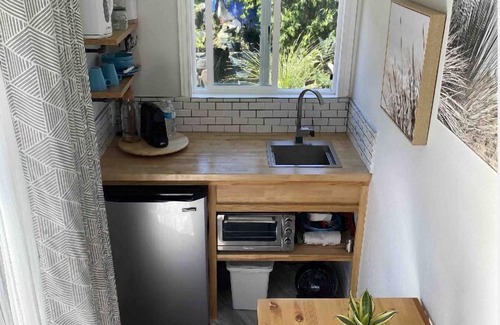 Mesa Del Mar House | Top-Rated Shabby Chick Studio with Spa and Hot Tub Access