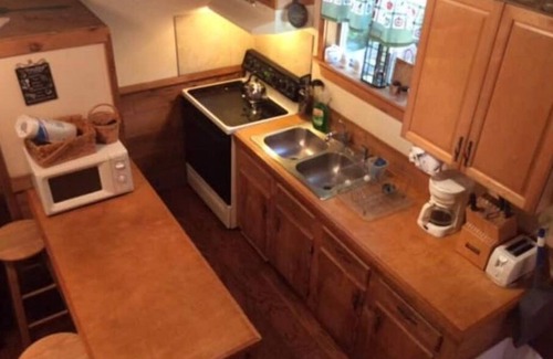 Bogalusa Cabin | Serene Creekside Cabin - Ideal for Family Getaways