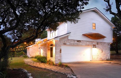 Apache Shores House | Relaxing Austin Retreat with Private Pool and BBQ Amenities
