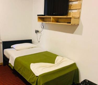 Welimada Bed & Breakfast | Pet Friendly Retreat at Shadow Mask Bungalow - Book Now!