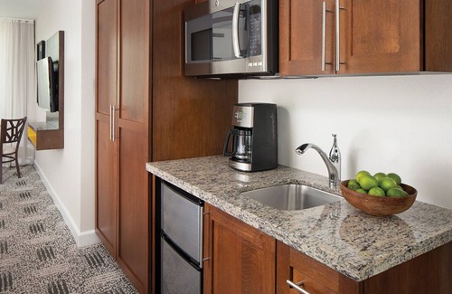 Rancho Mirage Apartment | Experience Shadow Ridge: Studio Stay for StageCoach Weekend