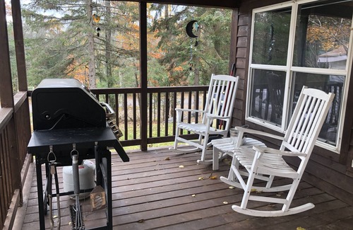 Iron River House | Top-Rated Shady Maple Retreat: Cozy Stay Near Northwoods
