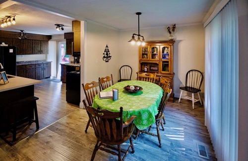 Grand Bend Cottage | Renovated Shady Oaks Cottage with Pool & Pet-Friendly Perks