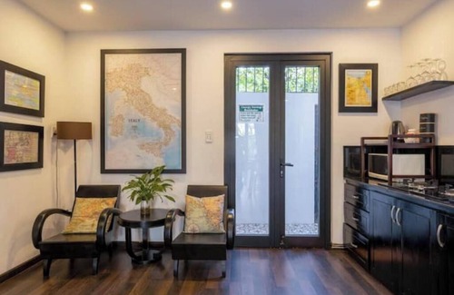 Cam An House | Shadyside 2: The Beach Map House [private villa]