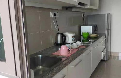 Cyberjaya Apartment | Shaftsbury Studio Cyberjaya SAME DAY CHECK IN & CHECK OUT at 10am To 8pm Work From Home FREE Parking & wifi