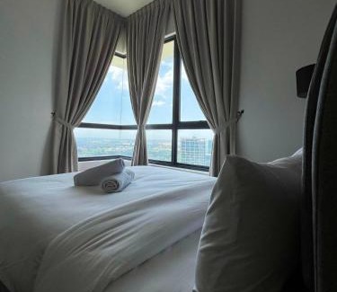 Shah Alam Apartment | Shah Alam Homestay 4BDR by StayScape