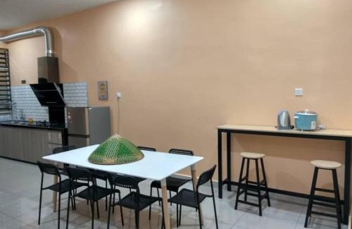 Kota Setar District House | Experience Shah Dangau Loqstaq Muslim Homestay - 9.3 Rated!