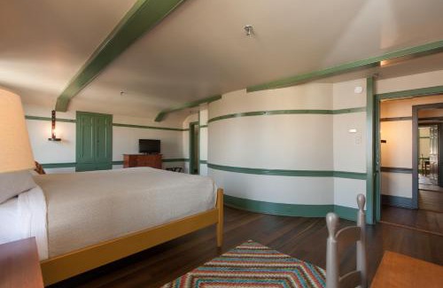Shakertown Hotel | Explore Shaker Village of Pleasant Hill: Family-Friendly Stay