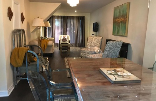 Historic Old Town House | Remarkable Shakespeare Cottage with Kitchen - Rated 10/10