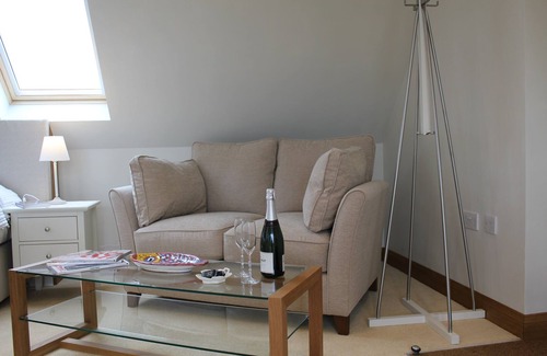 Snitterfield House | Guest Rated 10/10 at Shakespeare's View with Breakfast Included