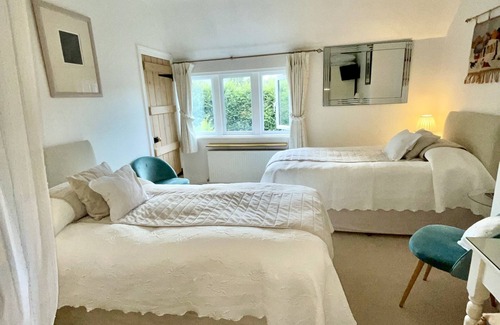 Snitterfield House | Guest Rated 10/10 at Shakespeare's View with Breakfast Included