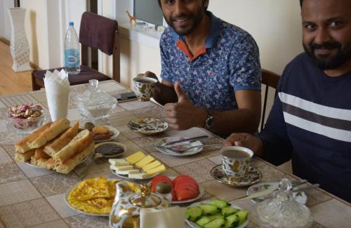 Sheki Bed & Breakfast | Pet-Friendly Shaki Host House with Top Guest Rating 9.4