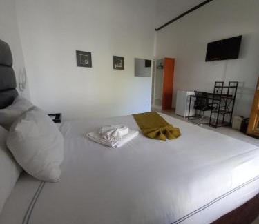 Kasane House | Cozy Shalakwe Hills-Inn B&B: Family-Friendly in Kasane