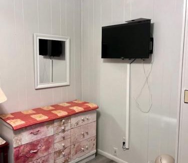 Russian Jack Park House | Pet-Friendly Getaway at Shaligohomes on E 6th Ave