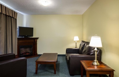 Cow Head Hotel | Explore Shallow Bay Motel & Cabins with Family-Friendly Amenities