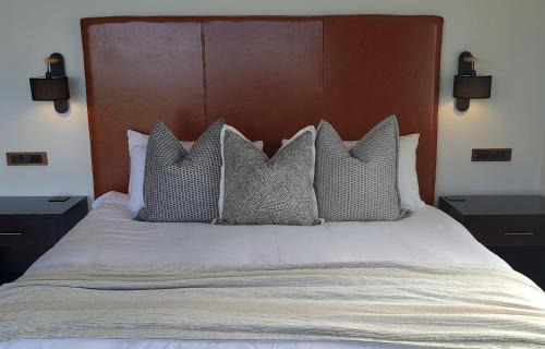 Jeffreys Bay House | Oceanfront Shaloha Guesthouse: 4-Star Stay at Supertubes
