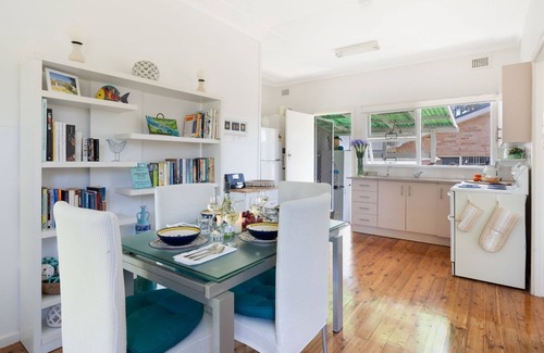 Culburra Beach House | Cozy Shalom Beach Cottage – Steps from the Ocean