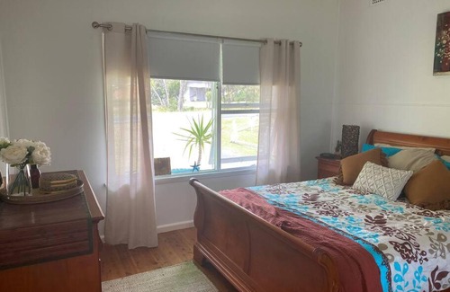 Culburra Beach House | Beachfront Shalom Cottage with Free Wifi & Ocean View