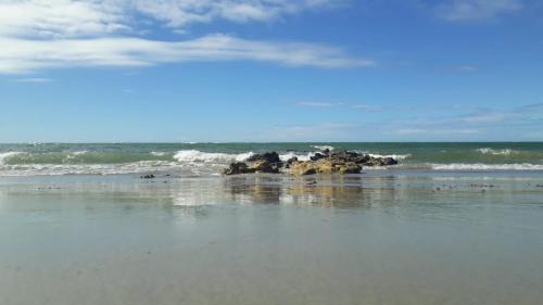 Fortim House | Discover Shalom Beach House: Oceanfront Retreat Awaits
