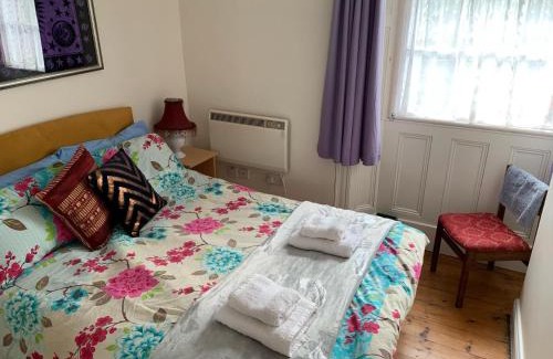Longford House | Welcoming Stay at Shalom: Family-Friendly & Accessible Amenities