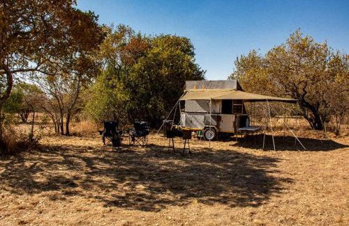 Maanhaarand Cabin | Discover Shamba Yetu Mountain Lodge: Oceanfront Retreat