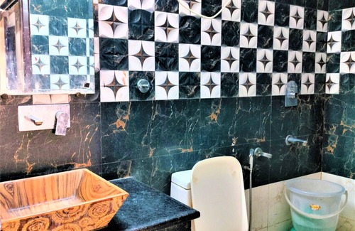 Nizamuddin Hotel | Budget-Friendly Shamim Residency Near Nizamuddin Dargah