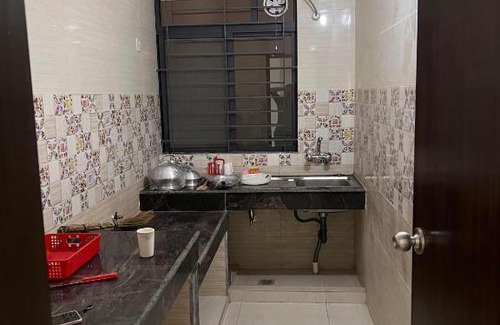 Dhaka House | Cozy Shamoli Hotel: Pet-Friendly & Child-Centric Stays