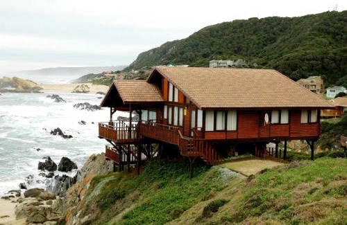 Eersterivierstrand House | Discover Shamrock Cottage: 4-Star Oceanfront Getaway