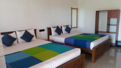 Nilaveli House | Relax at Shan Guest and Restaurant with Oceanfront Views