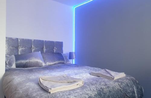 St George's Quarter Apartment | Premium Shandon Apt in Liverpool City Centre with Breakfast