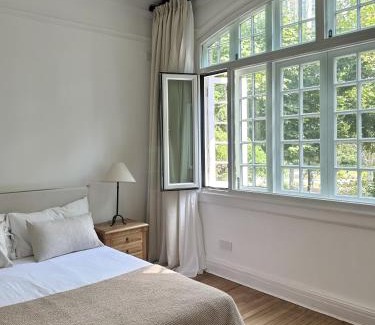 Xuhui Apartment | Convenient Shanghai Hills & XING 71 Homestay Near Metro