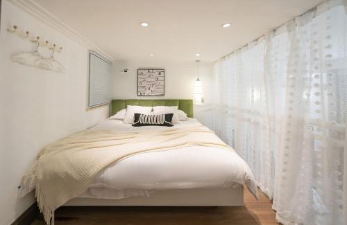 Huaihai Road Commercial Area Apartment | Family-Friendly Retreat at Shanghai Hills & Serendipity