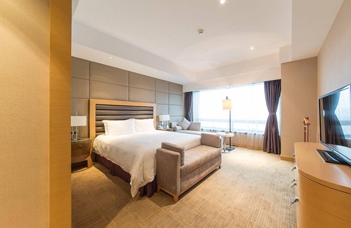 Minhang Hotel | Premier 5-Star Stay at Shanghai HongQiao Airport Hotel