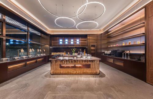 Minhang Hotel | Shanghai Hongqiao Hub Minbei Road Orange Crystal Hotel