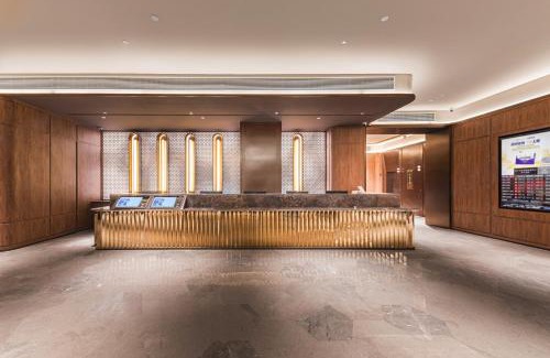 Minhang Hotel | Shanghai Hongqiao Hub Minbei Road Orange Crystal Hotel