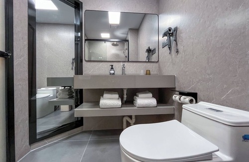 Pudong Hotel | Welcoming Shanghai Joyful Star Hotel with Family-Friendly Features